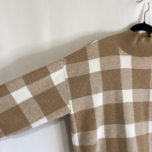 LOFT Tan & White Checkered Pullover Sweater – Size Medium– Soft Knit - Picture 3 of 9